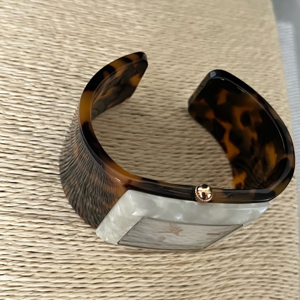 EMPORIO ARMANI PRE-LOVED AUTHENTIC DESIGNER TORTOISE PRINT DESIGN RESIN WATCH - Picture 5 of 11